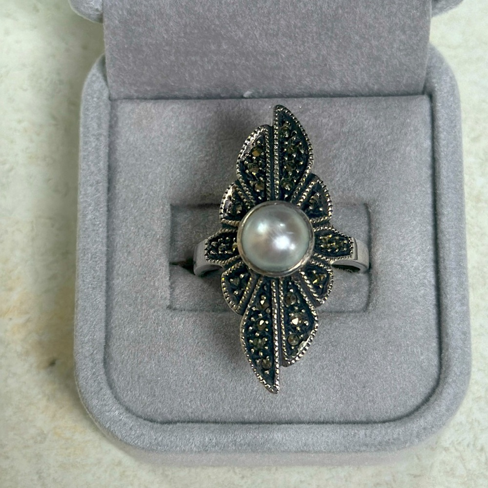 Vintage Marcasite ring!